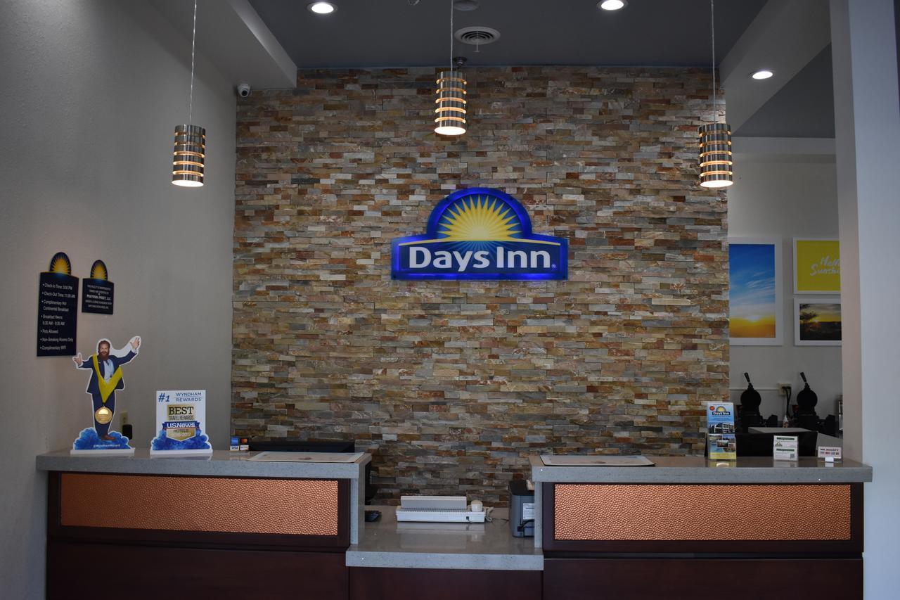 Days Inn By Wyndham Kodak/Sevierville Intrstate Smokeymntns Exterior photo